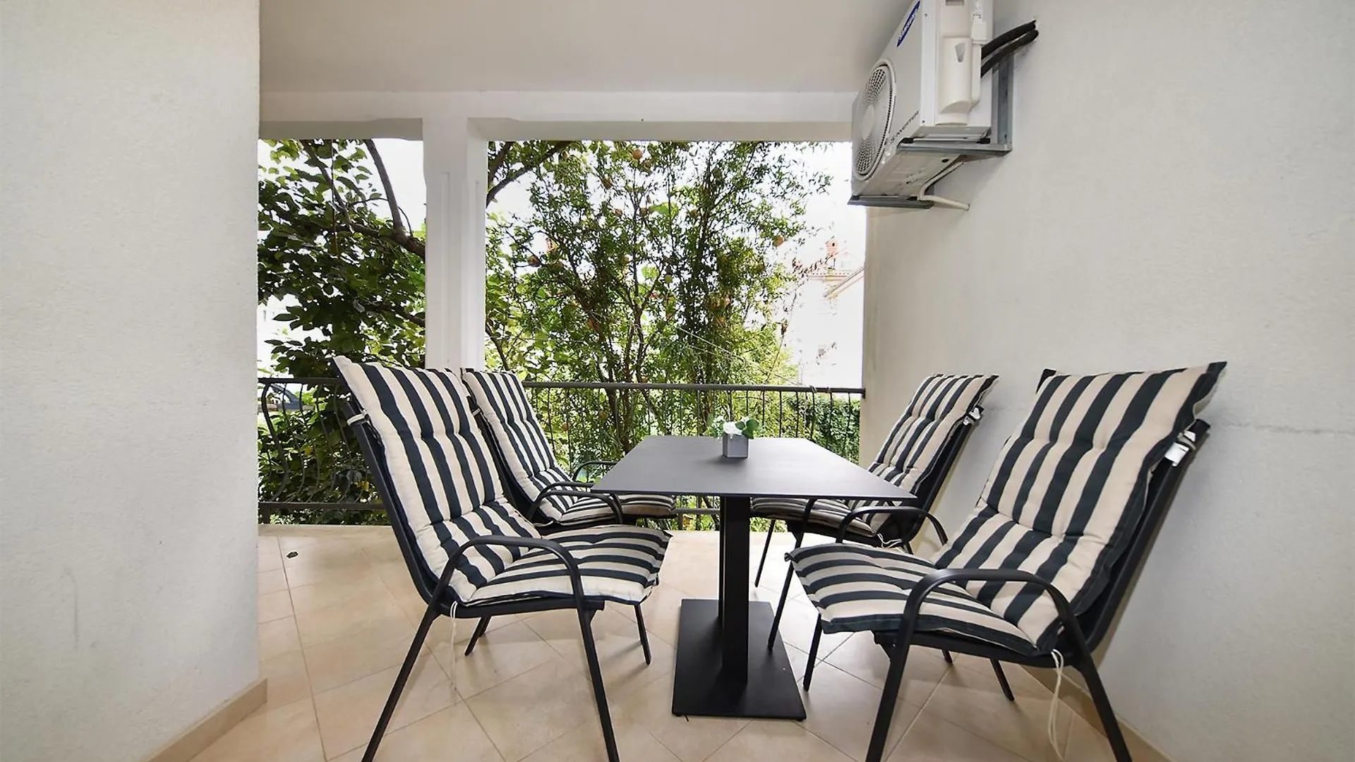 Apartments Romano 1099 Rovinj 0*,  Croatia