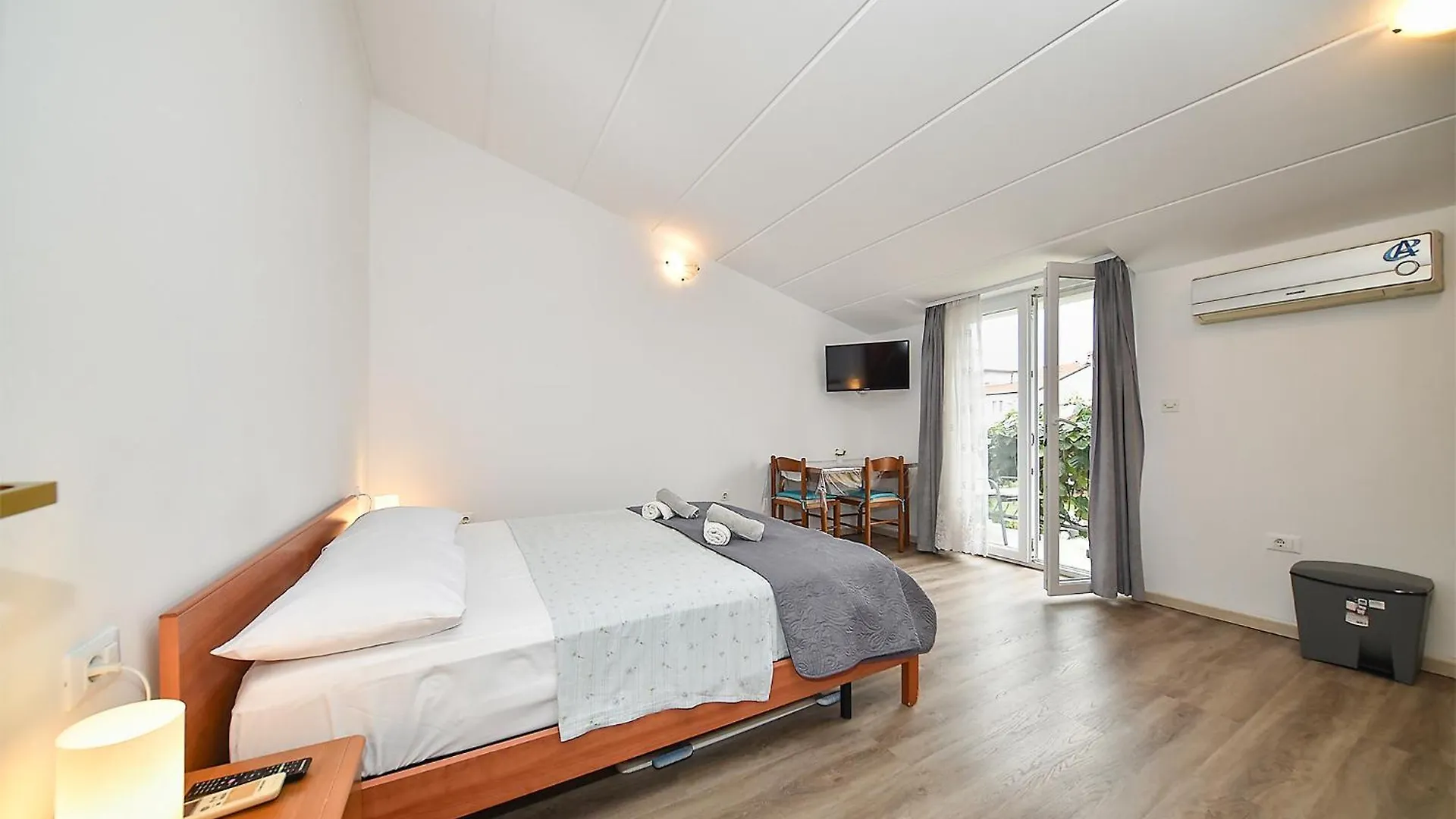 Apartments Romano 1099 Rovinj