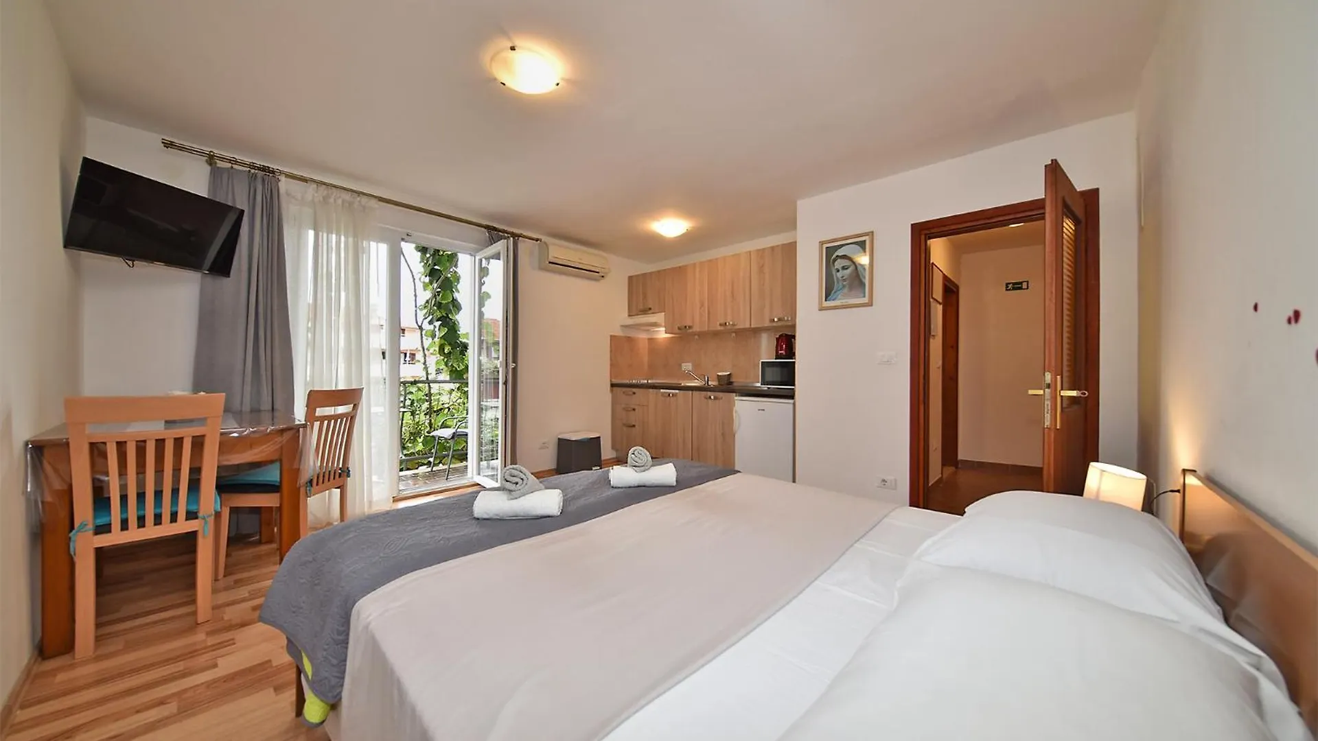 Apartments Romano 1099 Rovinj