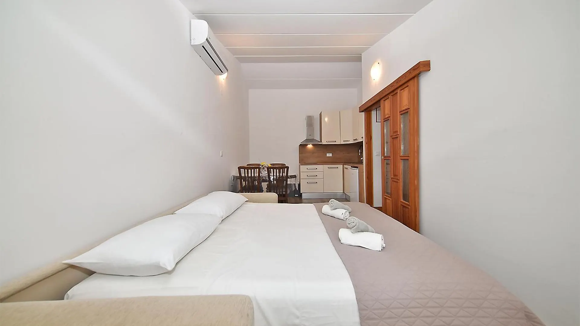 Apartments Romano 1099 Rovinj