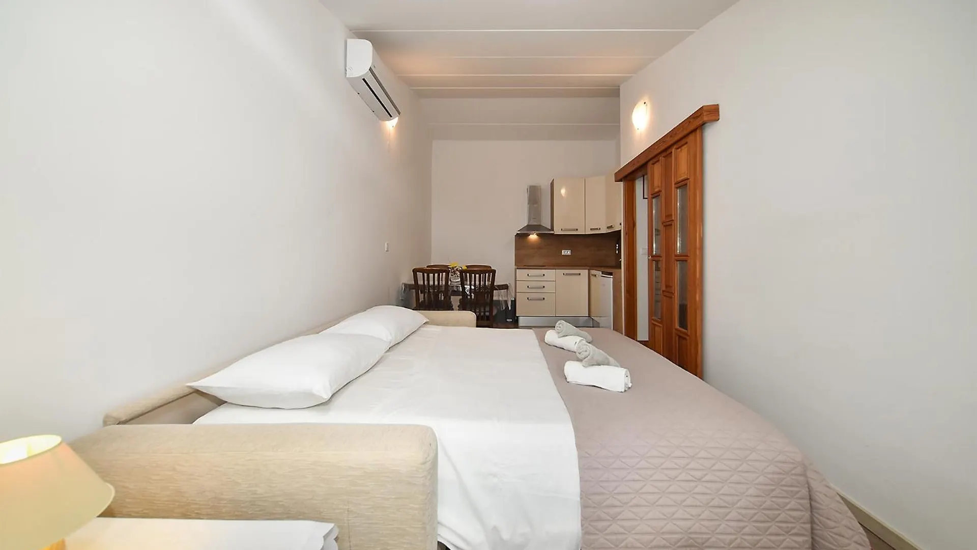 Apartments Romano 1099 Rovinj