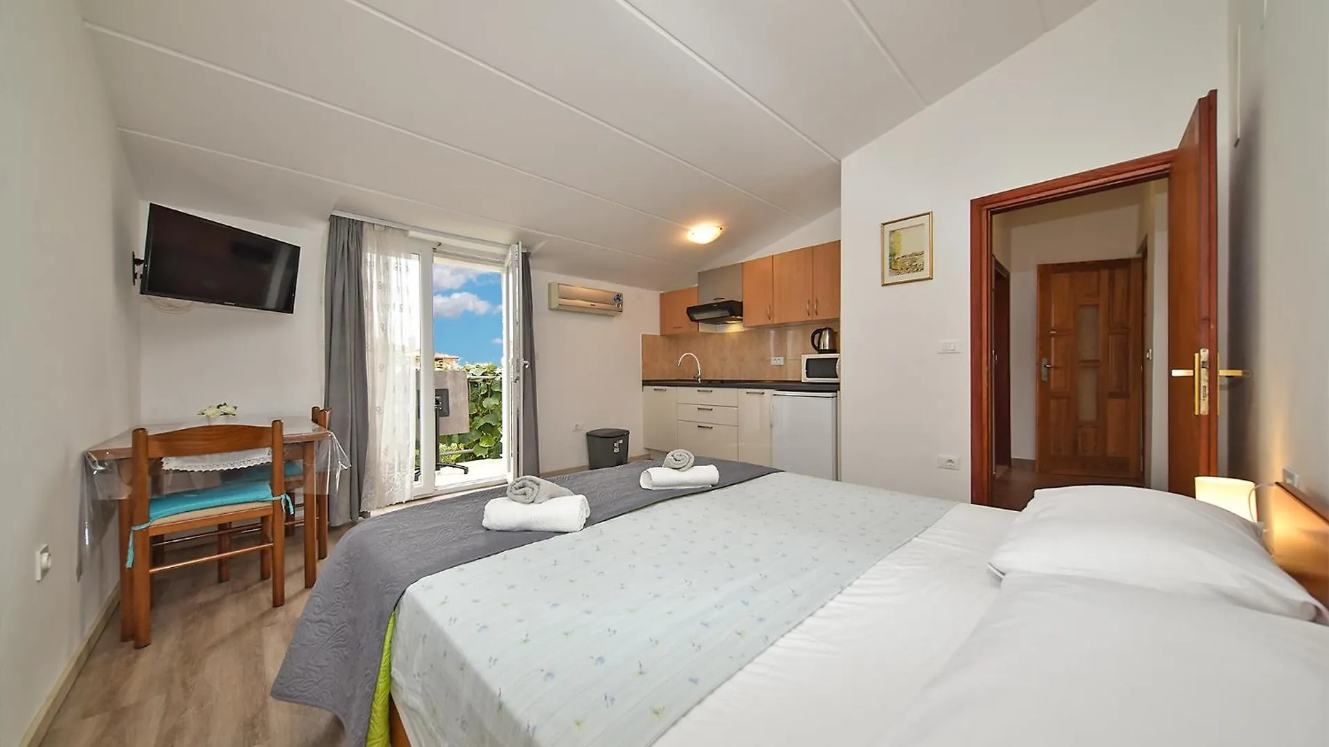 Apartments Romano 1099 Rovinj