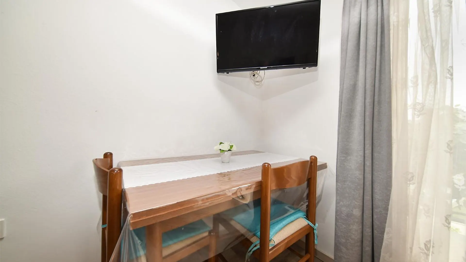 Apartments Romano 1099 Rovinj