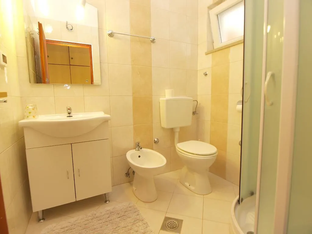 Apartments Romano 1099 Rovinj 0*,