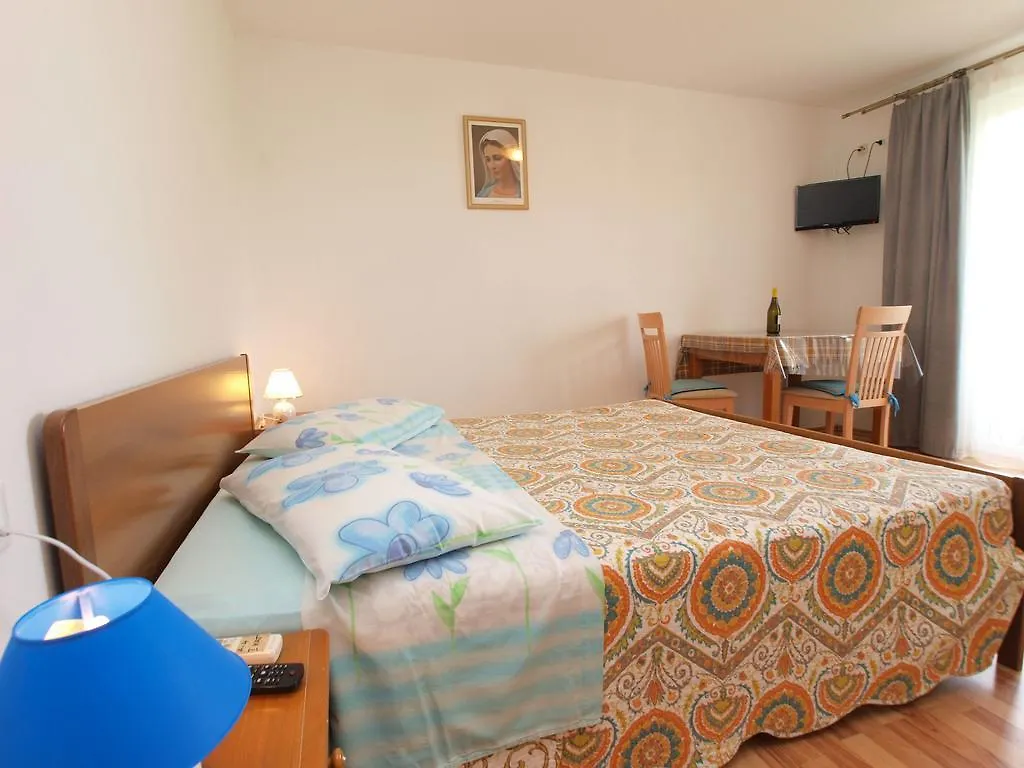 Apartments Romano 1099 Rovinj