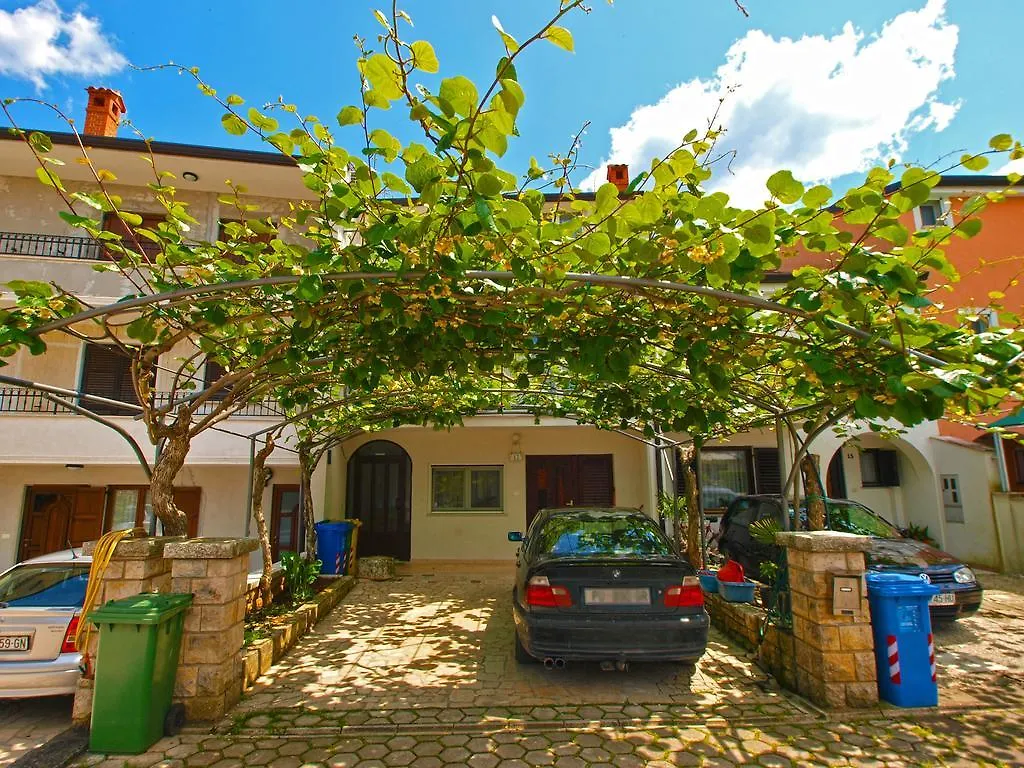 Apartments Romano 1099 Rovinj