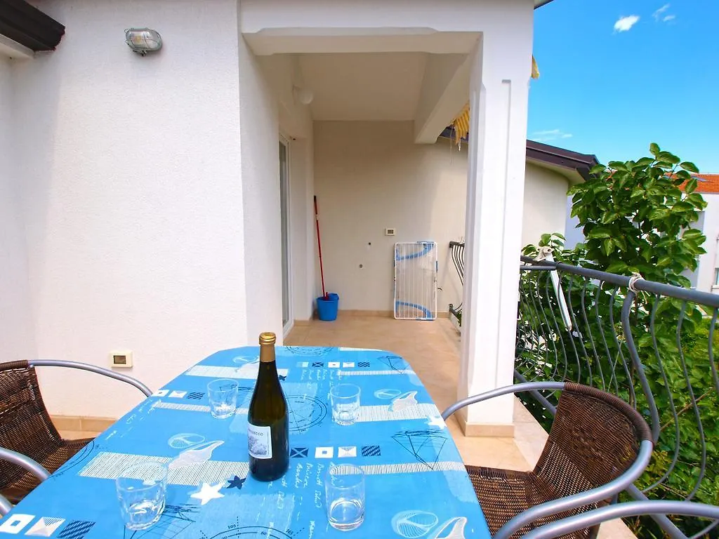 Apartments Romano 1099 Rovinj
