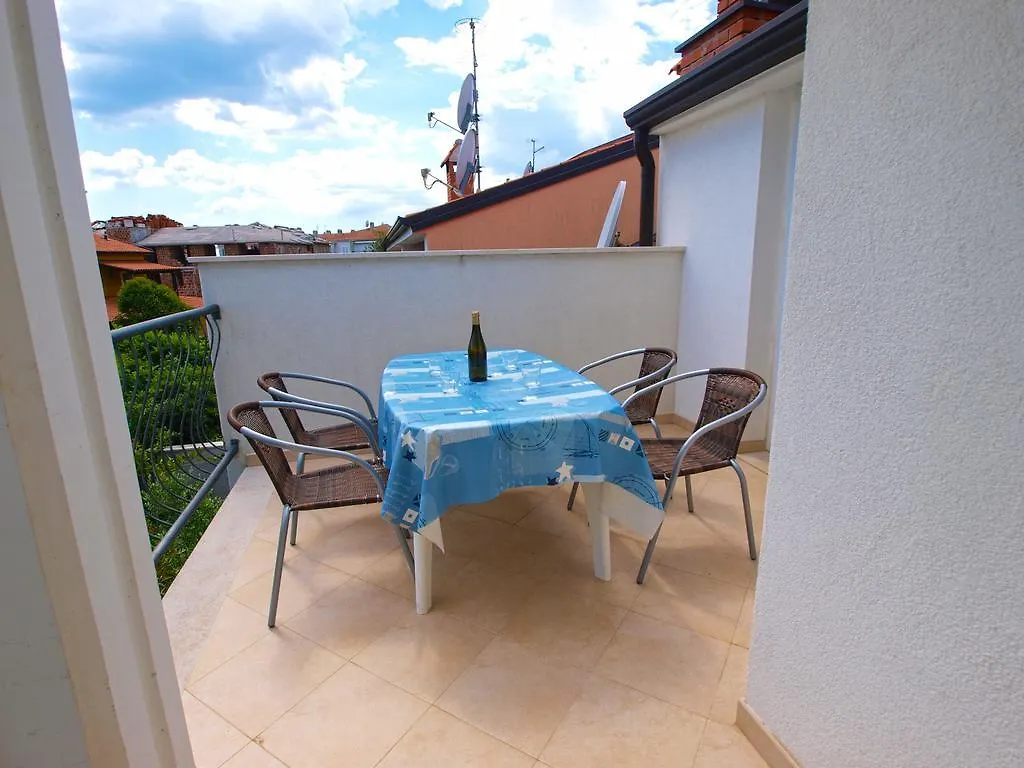 Apartments Romano 1099 Rovinj 0*,