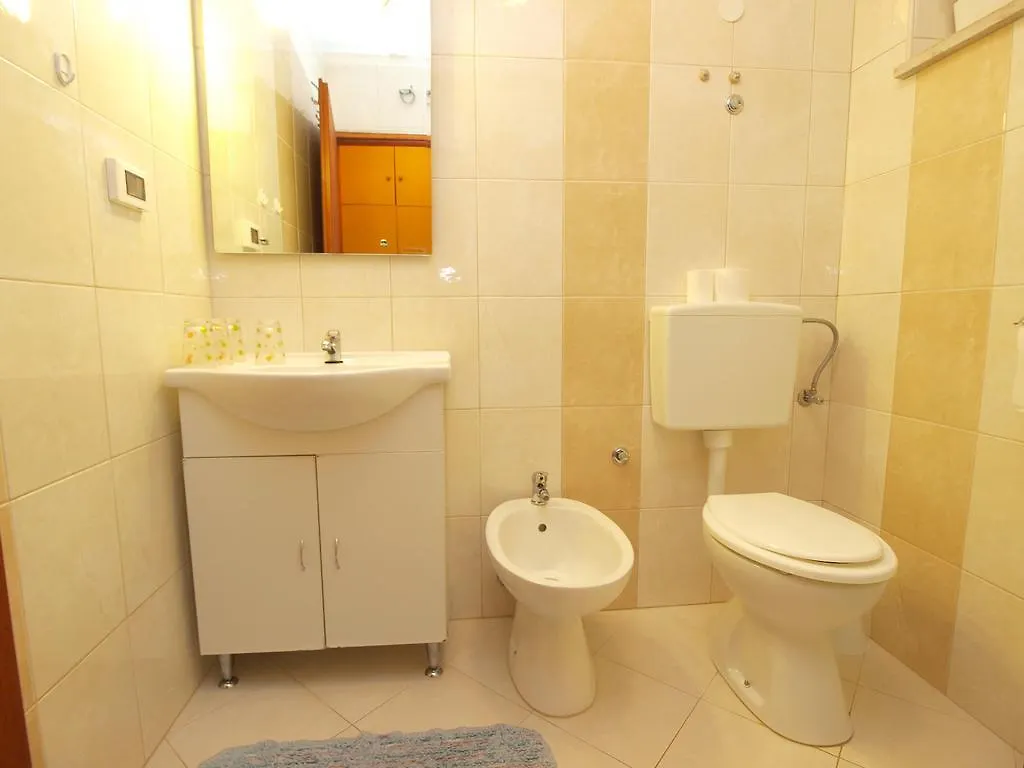 Apartments Romano 1099 Rovinj