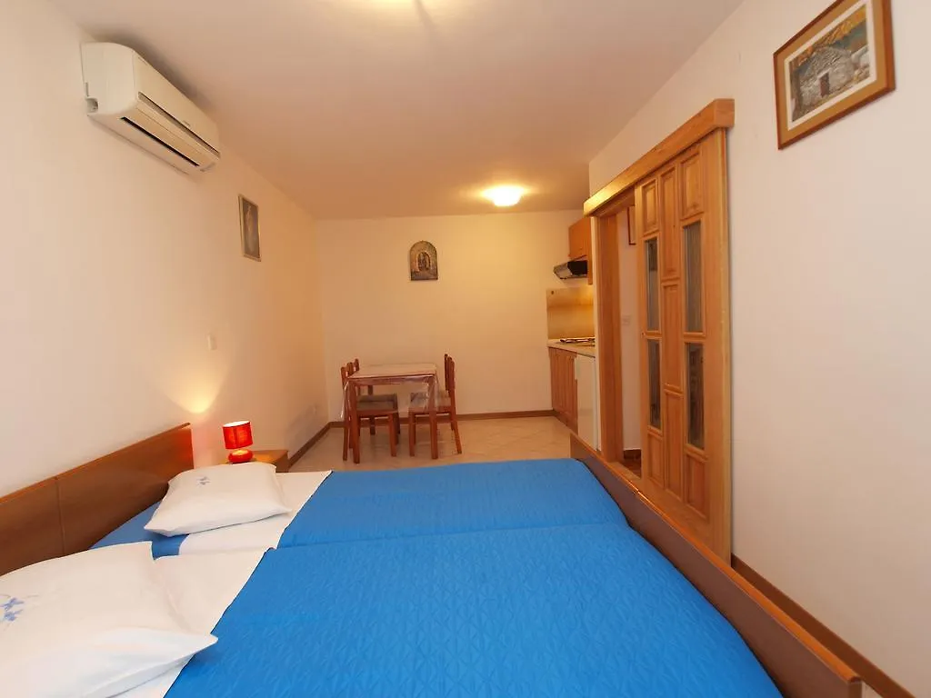 Apartments Romano 1099 Rovinj